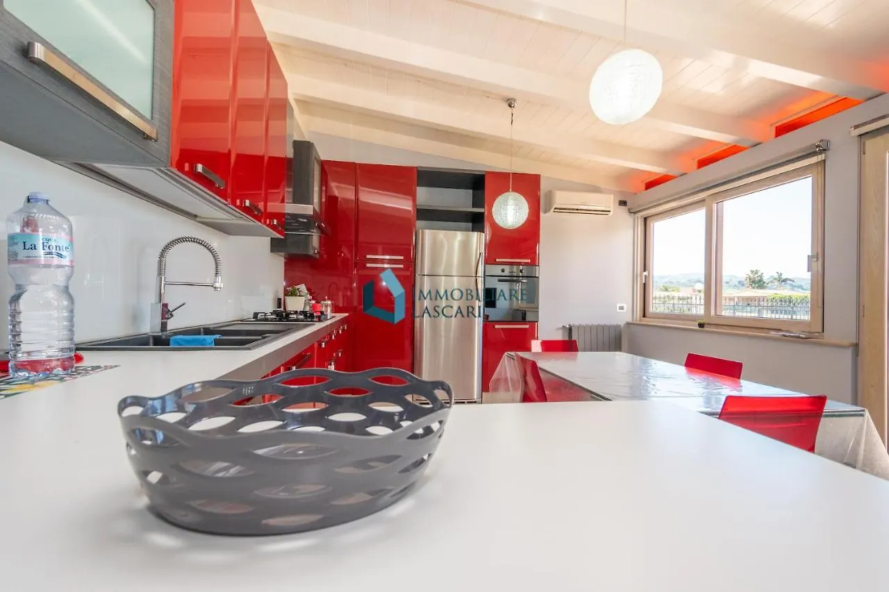 Red Luxury A Pochi Passi Dal Mare Villa Campofelice Di Roccella