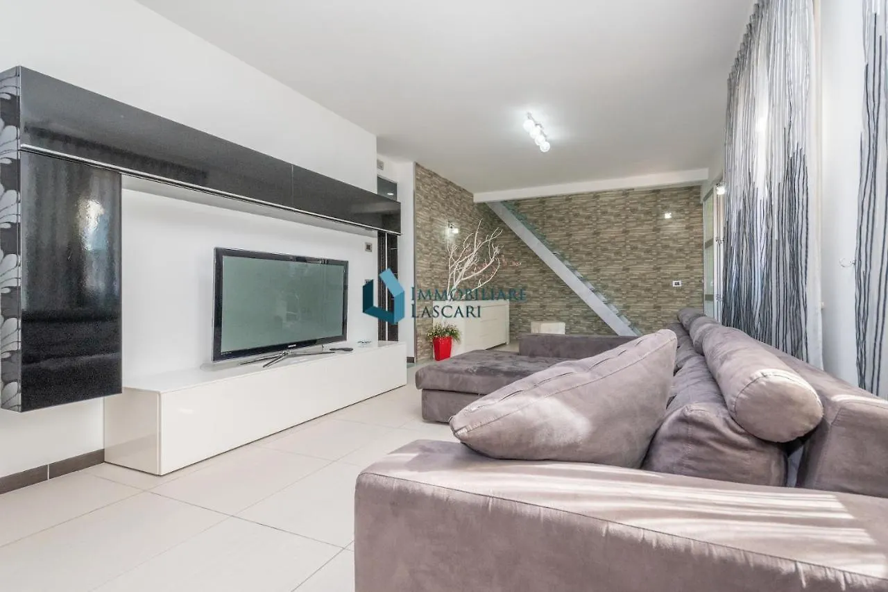 Red Luxury A Pochi Passi Dal Mare Villa Campofelice Di Roccella